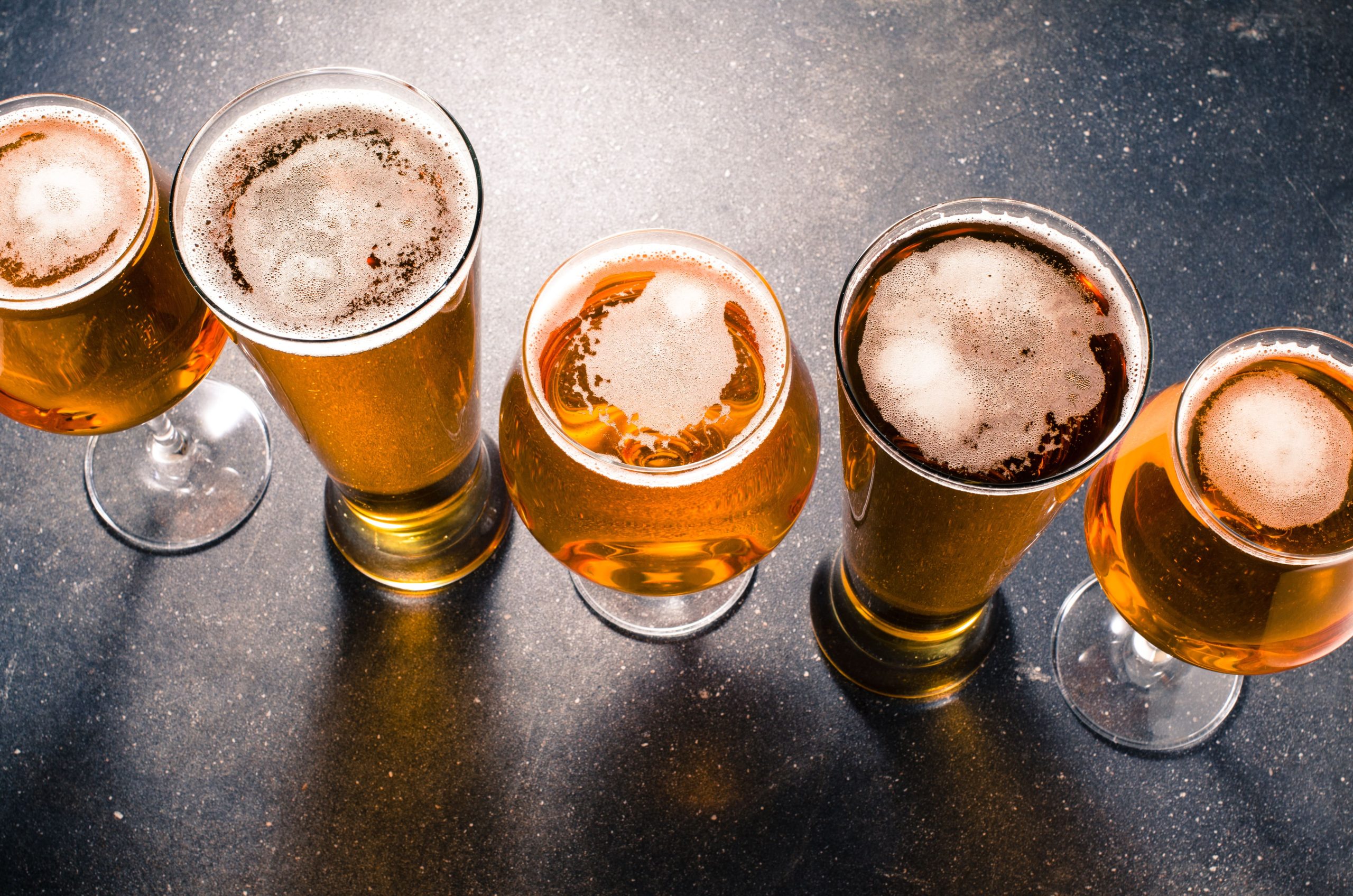 Meerdere soorten bierglazen op een rij | Burg Bieren